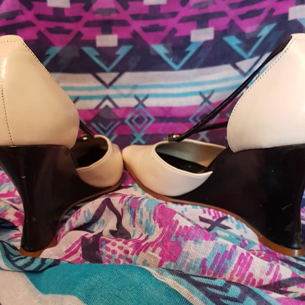 Shoes - Picture 4 of 6